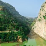 El Caminito del Rey instala un puente colgante de 110 metros, el más largo de España, con una inversión de 1,5 millones financiada con fondos propios El Caminito del Rey instala un puente colgante de 110 metros, el más largo de España, con una inversión de 1,5 millones financiada con fondos propios