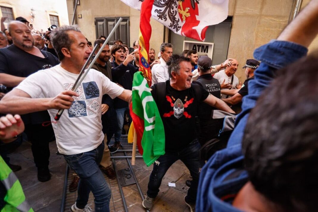 La APDHA denuncia a Vox por los disturbios en Granada y estudia acciones penales tras los incidentes del 16 de abril