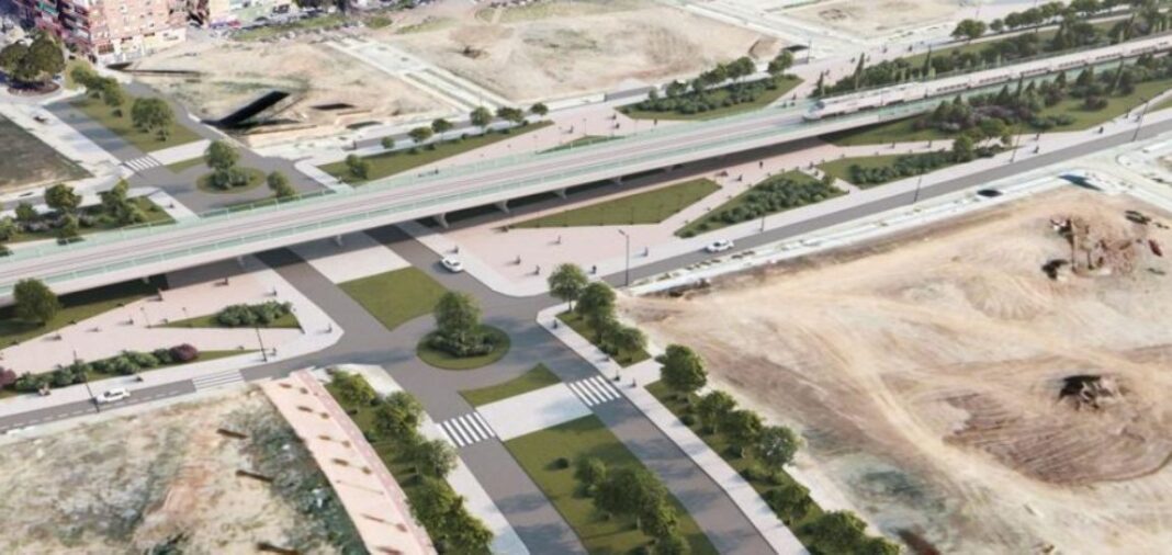 El Ministerio de Transportes contrata por 4,1 millones los proyectos para integrar el ferrocarril en Granada y ampliar su estación