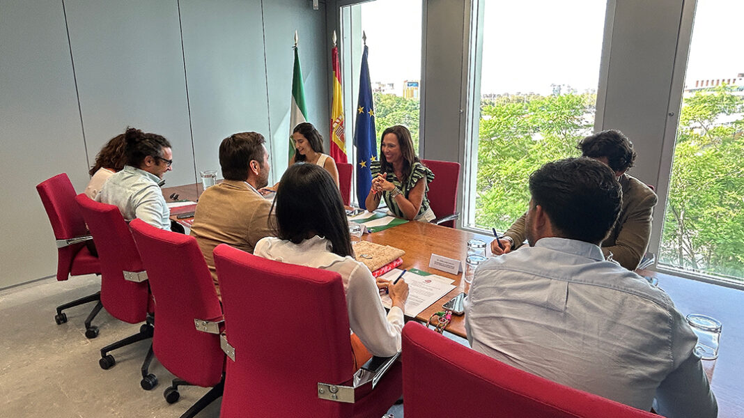 AJE Andalucía propone una línea de avales de vivienda para jóvenes autónomos y empresarios