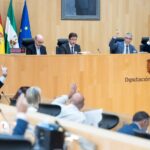 La Diputación de Málaga reparte 32 millones entre los municipios en un nuevo plan de apoyo económico La Diputación de Málaga reparte 32 millones entre los municipios en un nuevo plan de apoyo económico